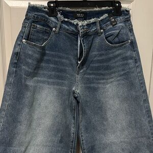 NWT AKIRA wide leg frayed jeans size 13